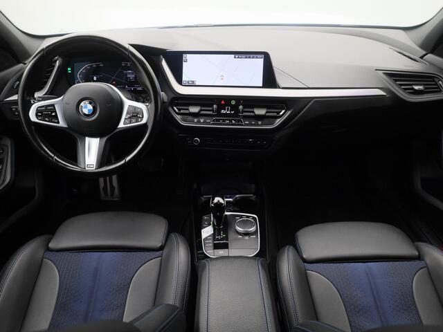 BMW 1-SERIE 118i Automaat M-Sport | CAMERA | ADAPTIVE | CARPLAY