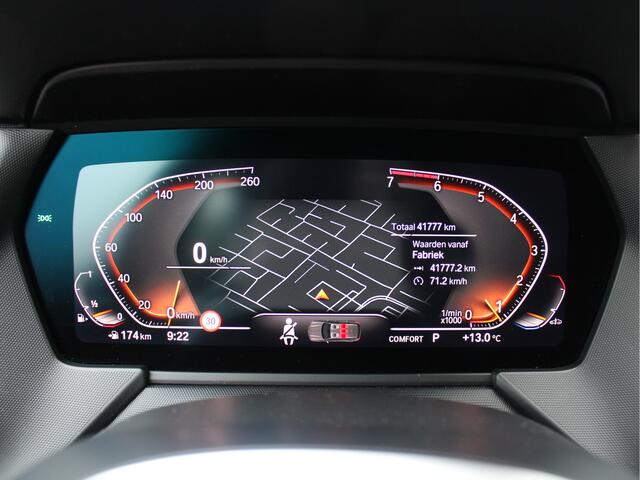 BMW 1-SERIE 118i Automaat 141PK Executive Edition Sport /NAVI/Camera/Lane assist/Sportstoelen/Half leder/17'LM/ACC/LED/Keyless/NAP! 1e eig!