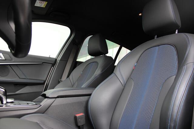 BMW 1-SERIE 118i M Sport Automaat / Sportstoelen / LED / M Sportonderstel / Live Cockpit Professional / Cruise Control / PDC