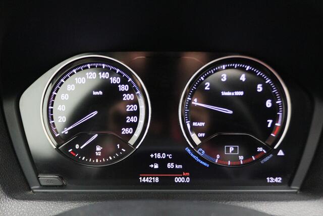 BMW 1-SERIE 118i Executive M Sport Automaat Schuif-/kanteldak, Camera, Navigatie, Climate, LED, 18"
