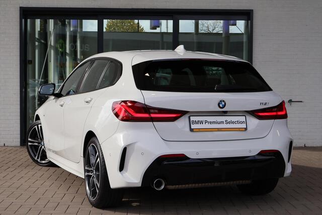 BMW 1-SERIE 118i Executive Edition | M Sportpakket | Parking Pack | Apple Carplay