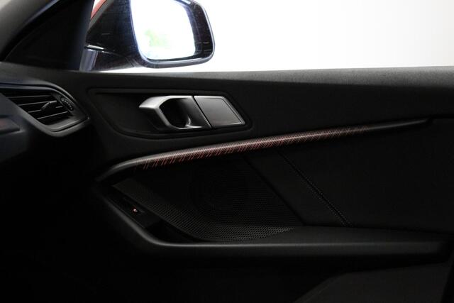 BMW 1-SERIE 116d Executive Edition | NL-AUTO+N.A.P! | NAVIGATIE | 17'LMV | CARPLAY | CLIMA | SFEER | CRUISE | LED |