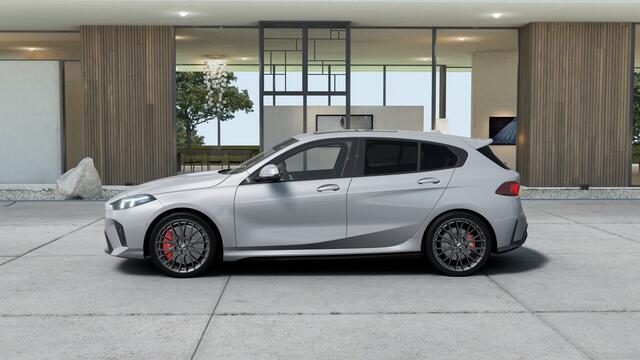 BMW 1-SERIE 120 M Sport Automaat / Panoramadak / Sportstoelen / Achteruitrijcamera / Adaptieve LED / M Adaptief onderstel / Parking Assistant / Stoelverwarming