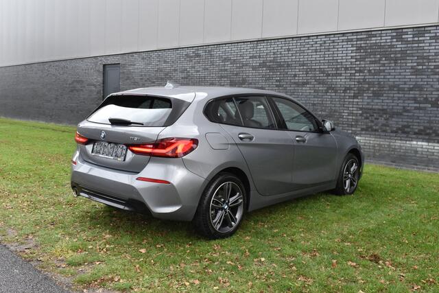 BMW 1-SERIE 118i Sport Line 1.5 100kW Automaat/Navigatie/carplay/stoelverwarming/btw auto