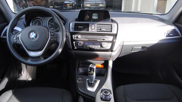 BMW 1-SERIE 118i Corp. L. Exec.