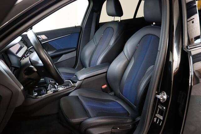 BMW 1-SERIE 118i High Executive, M-sport, LED, Navigatie, Cruise Control, Stoelverwarming, Apple CarPlay/Android Auto