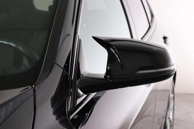 BMW 1-SERIE 118i High Executive, M-sport, LED, Navigatie, Cruise Control, Stoelverwarming, Apple CarPlay/Android Auto