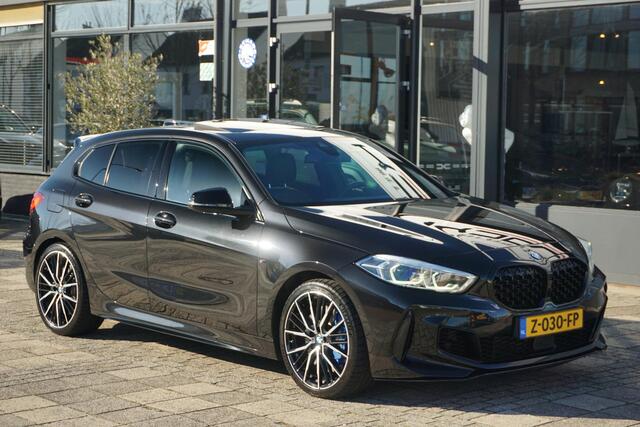 BMW 1-SERIE M135i xDrive High Executive | ACC | PANO | H&K | elct. stoelen