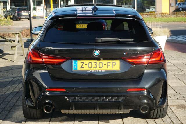 BMW 1-SERIE M135i xDrive High Executive | ACC | PANO | H&K | elct. stoelen