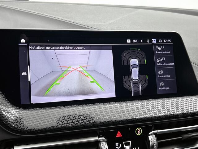 BMW 1-SERIE 118i Executive Edition Lichtmetalen velgen, M-pakket BLACK FRIDAY DEAL