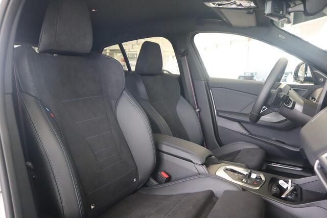 BMW 1-SERIE 123 xDrive 5-deurs | M Sportpakket Pro | Alcantara | Head-Up | Harman Kardon | Adaptieve Cruise Control | 360 Camera | Stoel & Stuurwielverwarming | Dodehoekdetectie | Comfort Access | Adaptieve LED