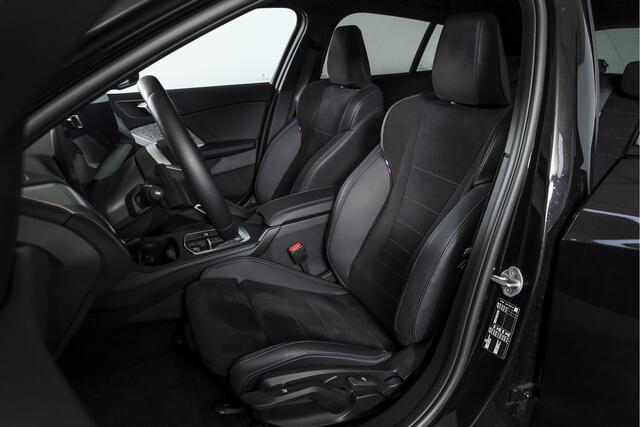 BMW 1-SERIE 120 M Sport (Nieuw Model) - Automaat | Dig. Cockpit | Adapt. Cruise | Stoelverw. | PDC | Camera | NAV + App. Connect | ECC | DAB | LM 18" | 0268