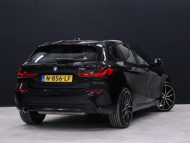 BMW 1-SERIE 118i Sport Line [APPLE CARPLAY, ANDROID AUTO, CRUISE CONTROL, PDC V+A , AUTOMATISCHE AIRCO, LANE ASSIST, BMW LED, NIEUWSTAAT]
