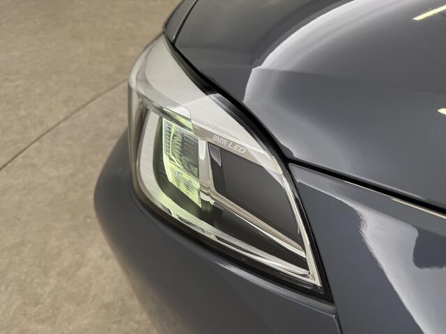 BMW 1-SERIE M135i xDrive M-Sport | Pano | HuD | Alcantara | Virtual | Sfeer | Stoelverw. | Carplay | Cruise