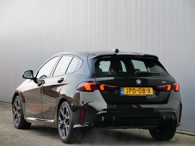 BMW 1-SERIE 116 automaat 123pk M Sportpakket Pro Stoelverwarming / Camera / Keyless entry