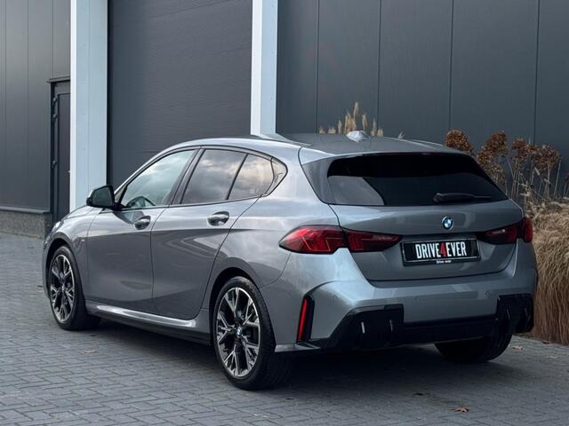 BMW 1-SERIE 120i M PACK 2025 LEDER SPORTVELGEN H&K LED WIDESCREEN