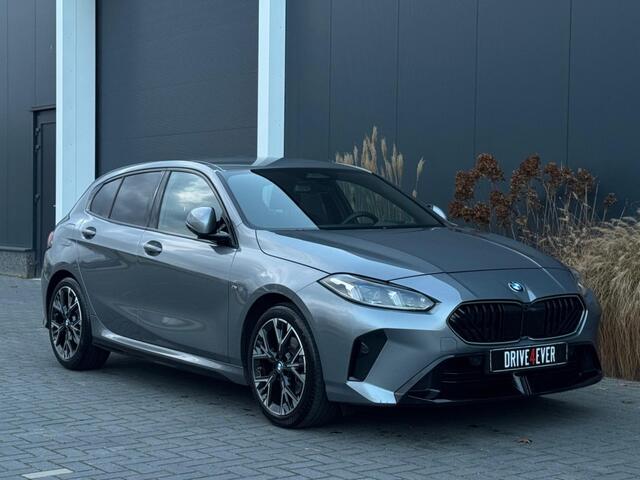 BMW 1-SERIE 120i M PACK 2025 LEDER SPORTVELGEN H&K LED WIDESCREEN