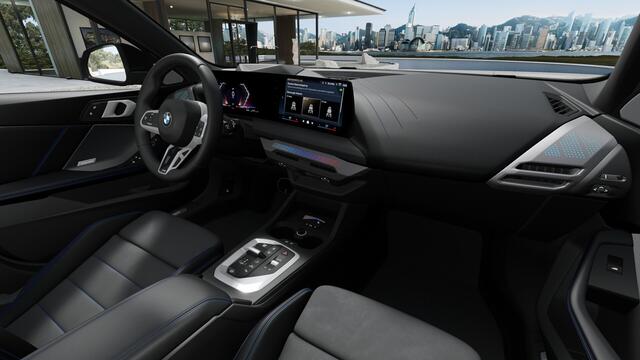 BMW 1-SERIE 120 High Executive M Sport Automaat / Sportstoelen / Head-Up / Parking Assistant Plus / M Adaptief onderstel / Comfort Access / Stoelverwarming