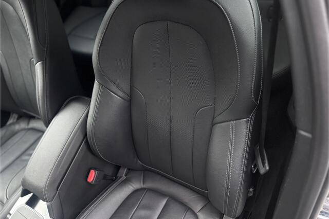 BMW 1-SERIE 118i M-Sport | Sportleder | Camera | Harman Kardon | Trekhaak | Comfort Access