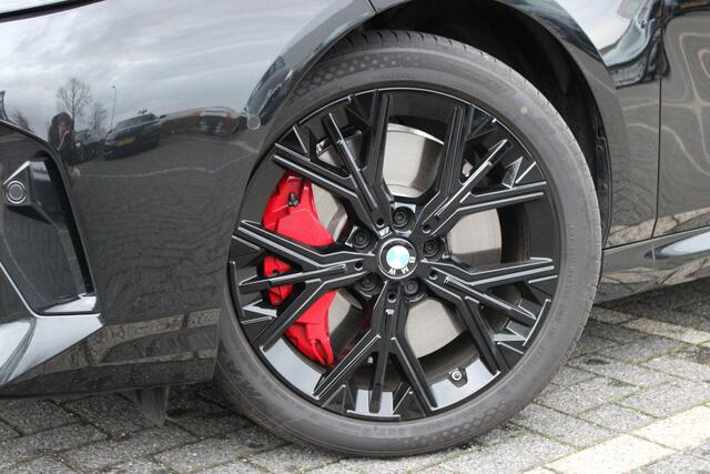 BMW 1-SERIE 120 M Sport Automaat / Sportstoelen / Achteruitrijcamera / Adaptieve LED / M Adaptief onderstel / Comfort Access / Stoelverwarming / Parking Assistant