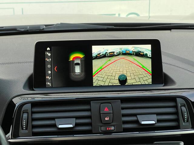 BMW 1-SERIE 118i Sport Line Edition NL AUTO | SPORTSTOELEN | CAMERA STOELVERW | GROOT NAVI