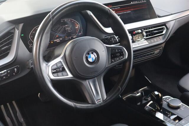BMW 1-SERIE 118i M Sport I Geen Import I M pakket | Carplay | Compleet