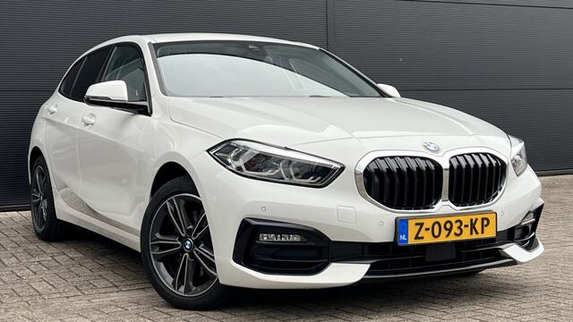 BMW 1-SERIE 118i High Exec | Navi | Cruise | Stoelverwarming
