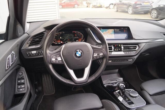 BMW 1-SERIE 118i 136pk Automaat High Executive -PANO-NAVI-ECC-
