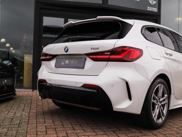 BMW 1-SERIE 118i High Executive | M-Sport | PDC | LED | Cruise Control