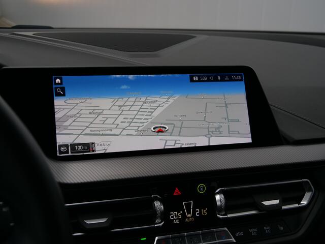 BMW 1-SERIE 116i Business Edition Plus 109 Pk Navigatie / Apple Carplay / Camera / Leer / DAB
