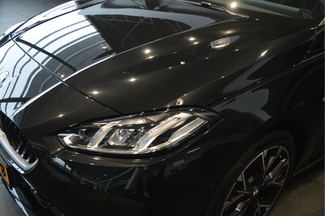 BMW 1-SERIE 120 M Sport navi camera led pdc cruise 18 inch !!