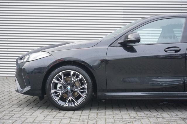 BMW 1-SERIE 120 M Sport Design Ed. NIEUWE AUTO | NED. AUTO | CAMERA