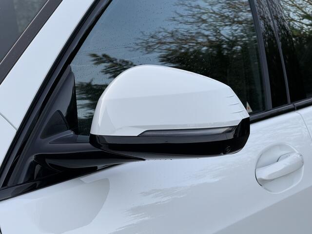 BMW 1-SERIE 120 M-Sport Pro | 19'' | Stuur + Stoelverw. | Panorama | Head-Up