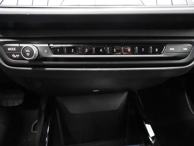 BMW 1-SERIE 118i Aut. Intro Sport Line VOL LEER/NAVI/CAMERA/LED/18"LMV!