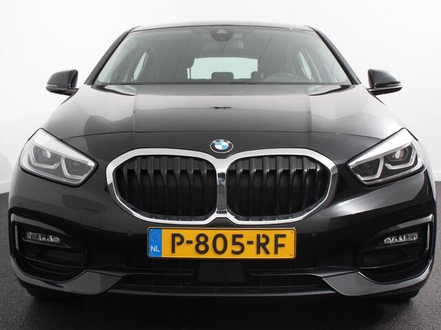 BMW 1-SERIE 118i Automaat High Executive | Navigatie | Apple Carplay/Android Auto | Parkeersensoren | Virtual Cockpit | Stoelverwarming | Cruise Control | Ledverlichting | Sfeerverlichting | Getinte ramen | Climate Control
