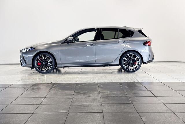 BMW 1-SERIE 120 M Sportpakket Pro Aut. - Beschikbaar vanaf: Mei 2026