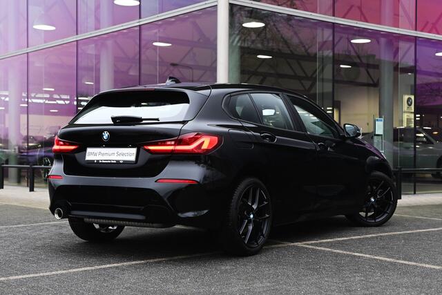 BMW 1-SERIE 118i Automaat / LED / Live Cockpit Professional / PDC / Airconditioning / Cruise Control