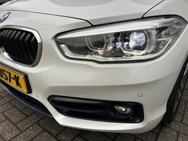 BMW 1-SERIE 118i Corp L. Hi Exec XENON CARPLAY PDC CRUISE LEER.