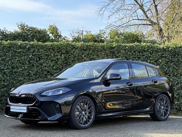 BMW 1-SERIE 120 | M-Sport Pro | Panorama | Head-Up | Stoelverw. + Stuur verw. | 19'' | Comfort Access