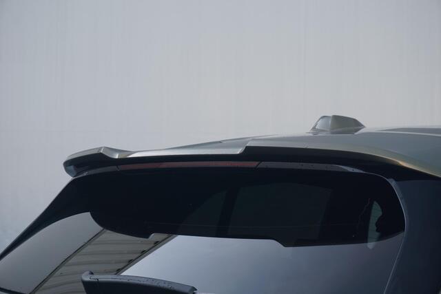 BMW 1-SERIE 123 xDrive M Sportpakket Pro 19'' / Panoramadak / Elektrisch verstelbare stoelen / Harman Kardon