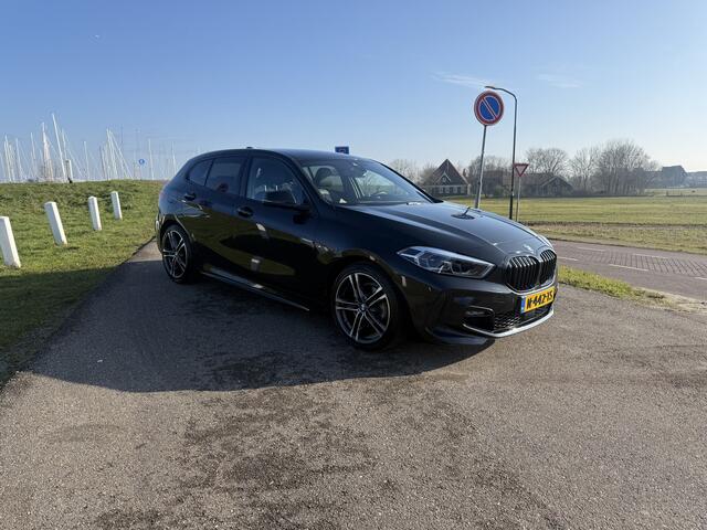 BMW 1-SERIE 118i Business Edition BMW 1 serie 118i/M-line pakket/M-line stuur/60656KM