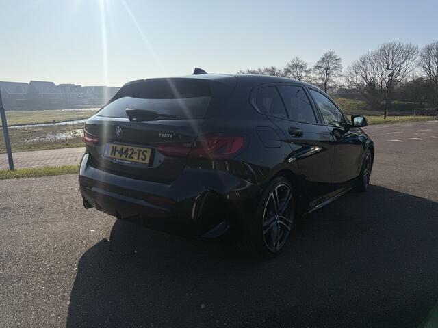 BMW 1-SERIE 118i Business Edition BMW 1 serie 118i/M-line pakket/M-line stuur/60656KM