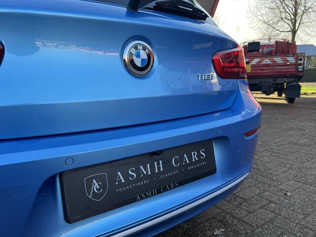 BMW 1-SERIE 118i Corporate Lease Executive | CC | Camera | Sportstoelen | PDC | Winterwielen |