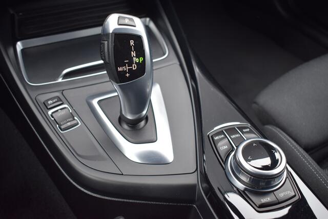 BMW 1-SERIE 118i Automaat Sport Line Shadow Executive LED | Full Map Navi | Sportstoelen | ECC | Volledig Onderhouden!!