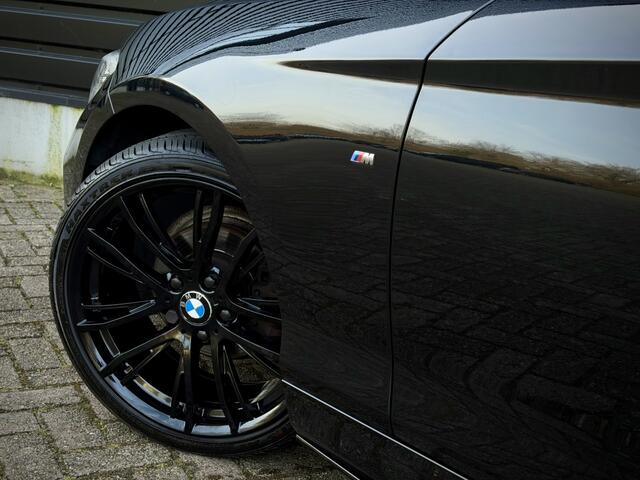 BMW 1-SERIE 118i M-PERFORMANCE LEDER|CAMERA|CARPLAY|HiFi