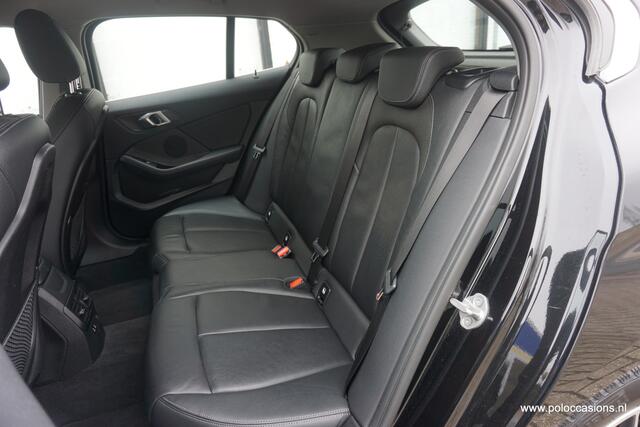 BMW 1-SERIE 118i High Exec Automaat | Carplay | DAB+ | LED | Dealer