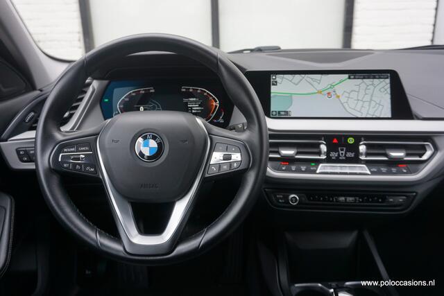 BMW 1-SERIE 118i High Exec Automaat | Carplay | DAB+ | LED | Dealer