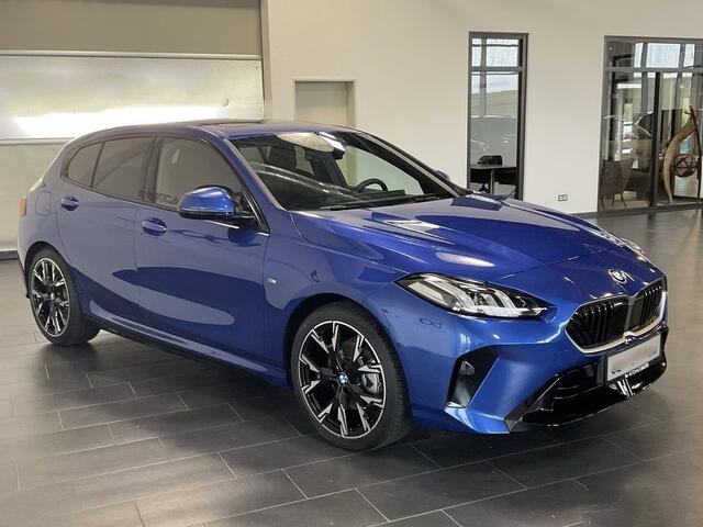 BMW 1-SERIE 120 M-SPORT ** LED, NAVI+, PANORAMA, 19-inch LMV, ACC, M-ONDERST, EL. A-KLEP ** 1e EIG - Ex BMW-AG ** ** INFORMEER OOK NAAR ONZE AANTREKKELIJKE FINANCIAL-LEASE TARIEVEN **