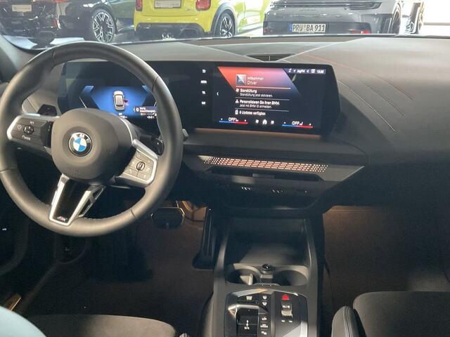 BMW 1-SERIE 120 M-SPORT ** LED, TREKH, PANORAMA, 19-inch LMV, ACC, M-ONDERST, EL. A-KLEP ** 1e EIG - Ex BMW-AG ** ** INFORMEER OOK NAAR ONZE AANTREKKELIJKE FINANCIAL-LEASE TARIEVEN **