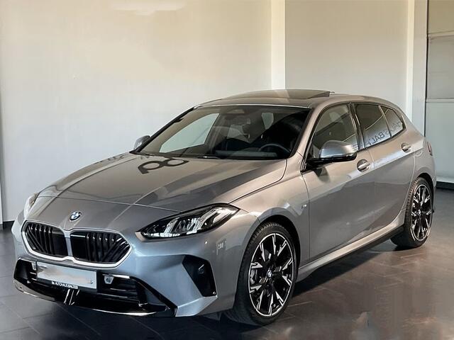 BMW 1-SERIE 120 M-SPORT ** LED, TREKH, PANORAMA, 19-inch LMV, ACC, M-ONDERST, EL. A-KLEP ** 1e EIG - Ex BMW-AG ** ** INFORMEER OOK NAAR ONZE AANTREKKELIJKE FINANCIAL-LEASE TARIEVEN **